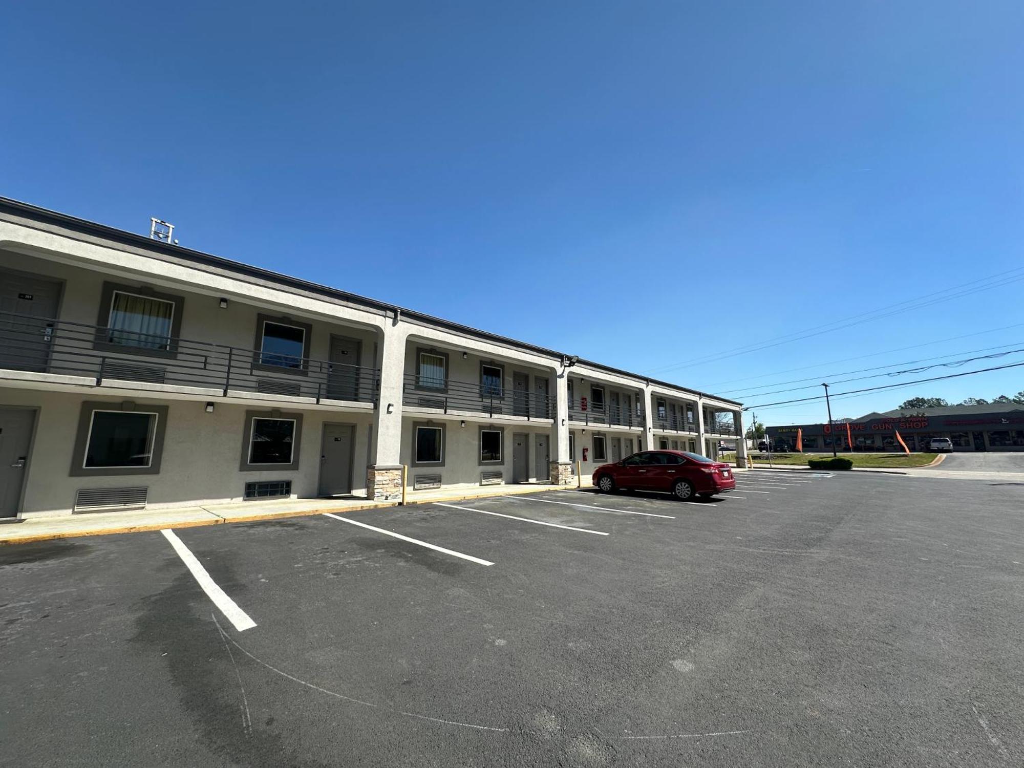 Executive Inn Locust Grove By Capital O Экстерьер фото